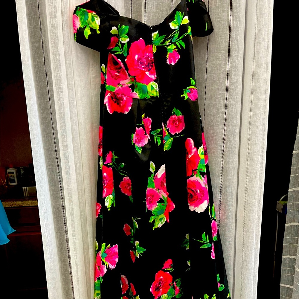 High low black with red & pink flowers off the shoulder sleeve size 11 wow $88